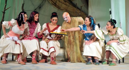 Premiera de debut a stagiunii la Teatrul de Stat Constanța - b9f3188c954c422e55635789673b1796.jpg