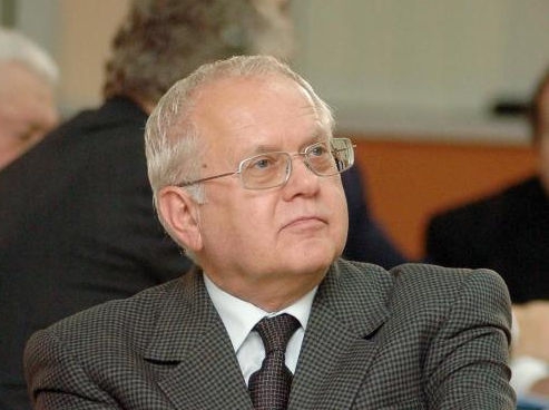 Cum va executa pedeapsa la închisoare fostul ministru Victor Babiuc - babiuc-1373688115.jpg