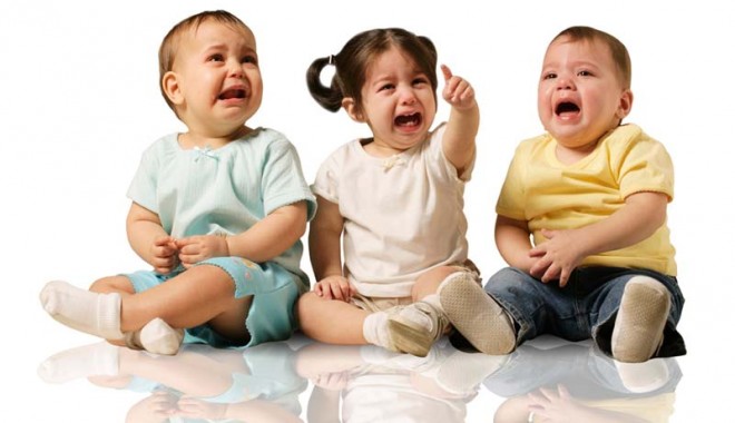 Vrei să devii baby-sitter? Înscrie-te la prima Școală pentru Bone de la Constanța - babysitting1mv8ext-1344538682.jpg