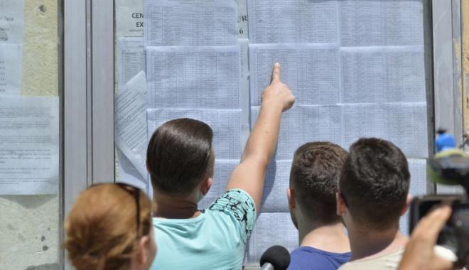 Bacalaureat 2020: 232 de candidați au obținut media 10 - bac-1593518895.jpg