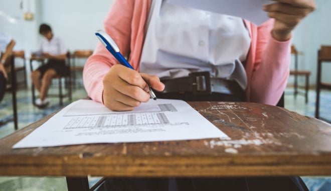 Bacalaureat: Începe etapa de echivalare şi recunoaştere a competenţelor lingvistice şi digitale - bac-1629701537.jpg