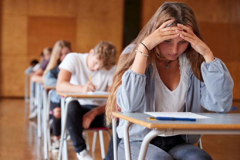 Foto - Emoții pentru absolvenții de clasa a XII-a. Luni începe BAC-ul 2026