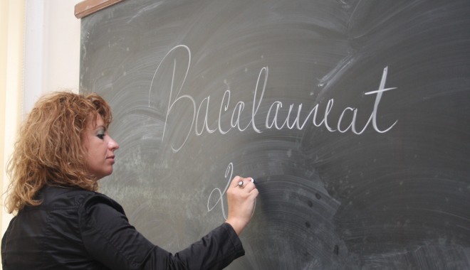 Bacalaureat 2012 / Candidații au ales matematică sau istorie - bac2-1341322832.jpg