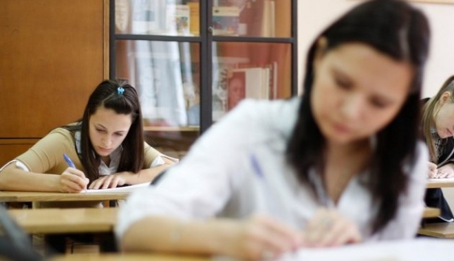 Acuzație de furt de telefon, la Bacalaureat - bac2012-1373035409.jpg
