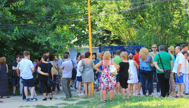 GREVĂ în ÎNVĂȚĂMÂNT! Profesorii amenință că boicotează bacalaureatul - bac2016liceueleviexamen85-1496817976.jpg