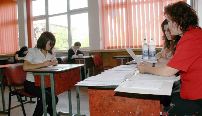 Puls ridicat și tensiune maximă pentru circa 2.300 de candidați la Bacalaureat - bacalaureat-1439731657.jpg