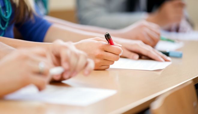 Se apropie Evaluarea Națională și Bacalaureatul. 