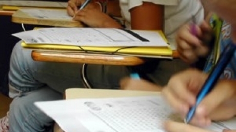 Prins cu fițuici la a doua sesiune de bac - bacalaureat2011300x19239524000-1346059981.jpg