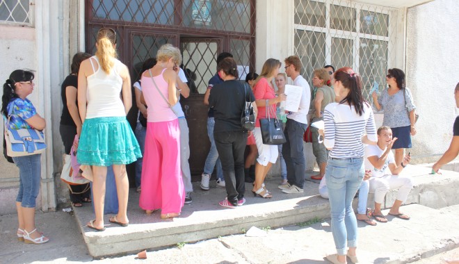 Bacalaureat 2013/Peste 2.000 de candidați la prima probă scrisă - bacalaureat2012toamna13-1377425919.jpg