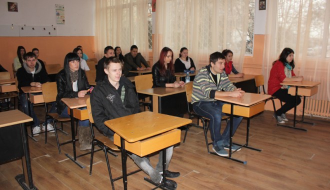 CONSTANȚA se pregătește pentru UN NOU DEZASTRU la BACALAUREAT. Cine e DE VINĂ? - bacalaureat6-1364227499.jpg