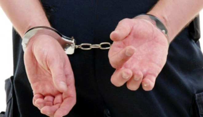 Băgați după gratii după ce  au intrat peste victime, în casă - bagatidupagratii-1406571276.jpg