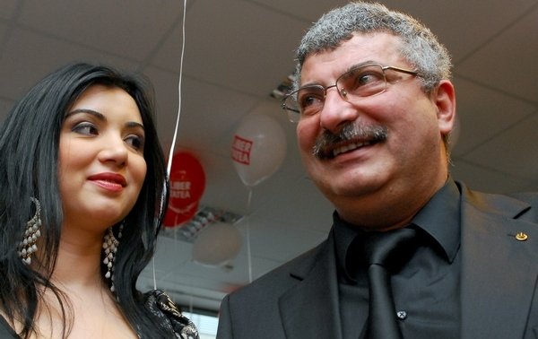 Adriana Bahmuțeanu: Bărbată-miu mă dă în judecată dacă îi pronunț numele la televizor - bahmuteanuprigoana67k-1392024884.jpg