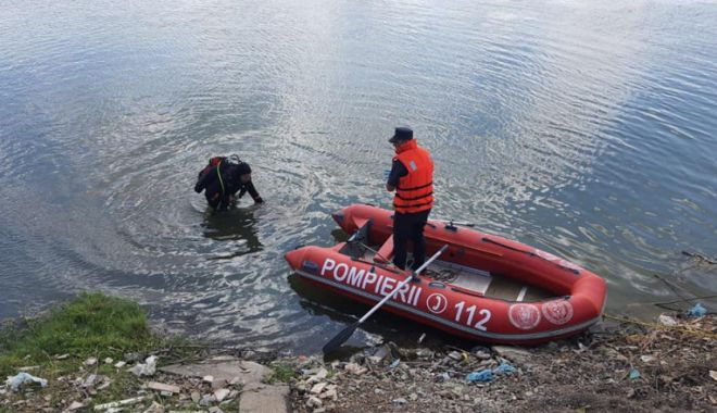 Băiat de 14 ani, plecat de acasă, găsit mort într-un lac. Mama sa anunţase dispariţia