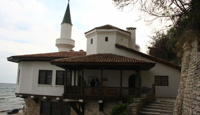 Excursie în Bulgaria, la Kaliakra și Castelul Reginei Maria - balcik-1335470201.jpg
