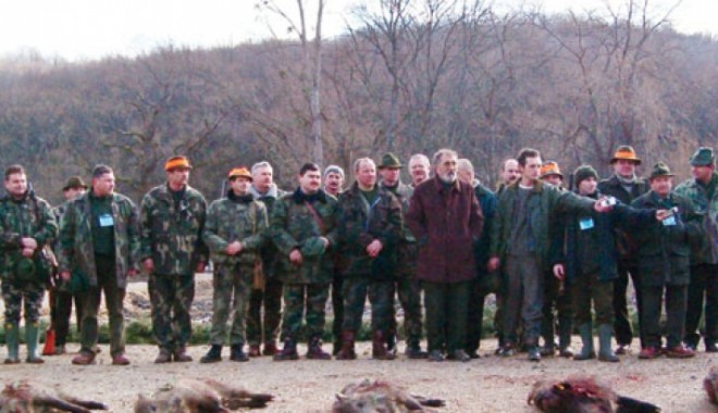 Deputatul USL Remus Cernea vrea să interzică vânătoarea de la Balc - balcvanatoaremistreti87449900-1357922735.jpg