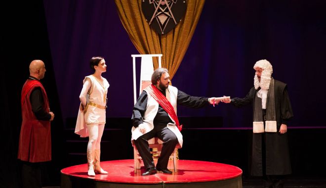 Dirijorul Pierre Walter, prezent pe scena Teatrului „Oleg Danovski” - balmascat-1637348397.jpg