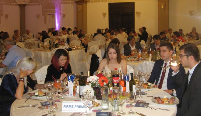 Balul oamenilor de afaceri din Constanța a ajuns la a cincea ediție - baluloamenilordeafaceri-1560887722.jpg
