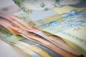 Ce se întâmplă cu bacșișul lăsat la frizer? Regulile fiscalizării bacșișului în România - ban-1674137879.jpg