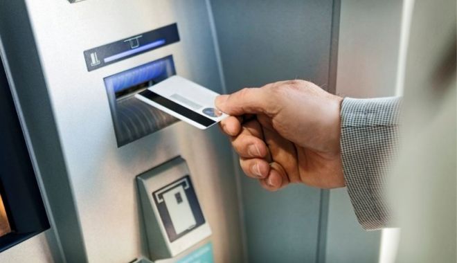 Alertă pentru clienții unui importante bănci din România. Ar putea pierde banii din cont - banca-1653318656.jpg