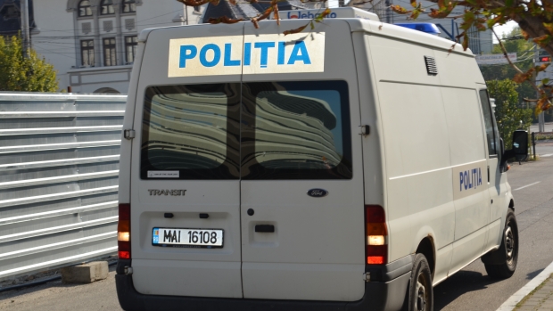 BANCĂ SPARTĂ DE HOȚI! Aceștia nu au reușit să deschidă seiful și au fugit - banca78382200-1552911392.jpg