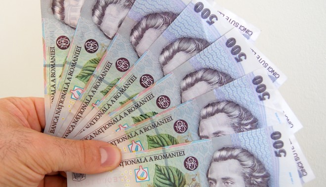Un constănțean are de plătit amenzi de aproape trei miliarde de lei vechi - bancnote-1336550017.jpg