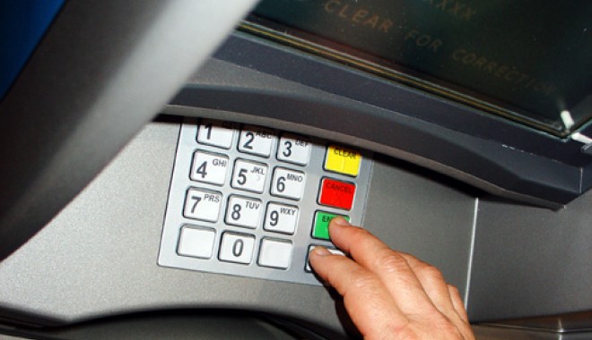 90% din furturile de la bancomatele din Anglia sunt 