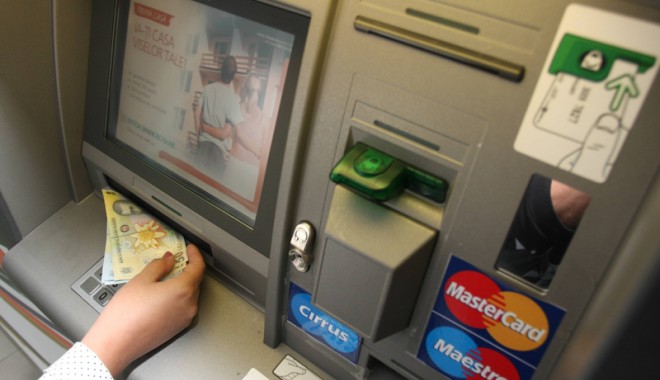 ATENȚIE! A apărut o nouă metodă de FURT din BANCOMATE - bancomat11310493267-1353599446.jpg