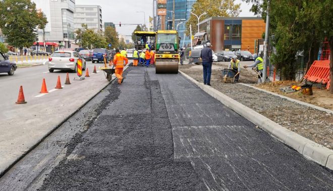Blocaj în trafic? Bandă suplimentară, pe bulevardul Mamaia, în zona Delfinariu - bandasuplimentara-1633715247.jpg