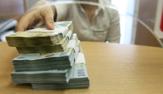 Credit la bancă - bani-1367985077.jpg
