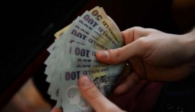 PRIMĂ DE CRĂCIUN? SLABE SPERANȚE! Ce relevă un sondaj în rândul angajatorilor - bani-1576677791.jpg