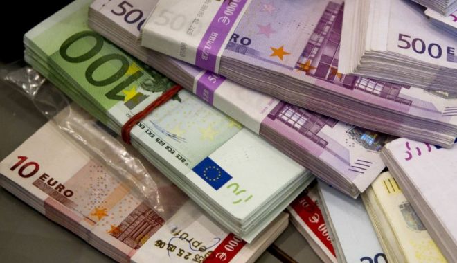 Ca-n filme! S-a trezit în cont cu aproape 400.000 de euro
