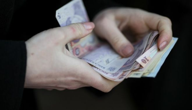 Bani europeni pentru familiile care nu își permit să își repare casele. Când ar putea fi primite voucherele