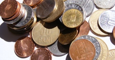 CSA nu poate interzice asigurătorilor să crească prima RCA - bani21350660805-1354005222.jpg