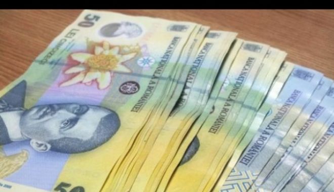 ALERTĂ! Zeci de bancnote FALSE, de 50 de lei, au invadat piața - bani86182400465x215-1557145393.jpg