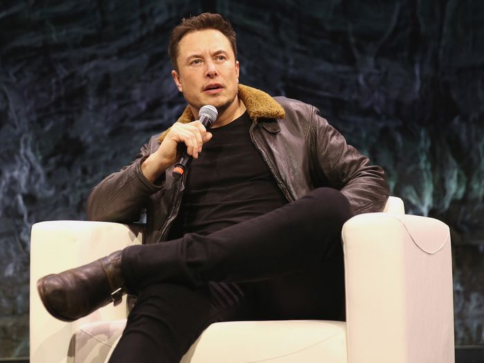 Banii lui Musk, factorul-cheie care poate să distrugă democrațiile din Europa - banii-lui-musk-1736431209.jpg