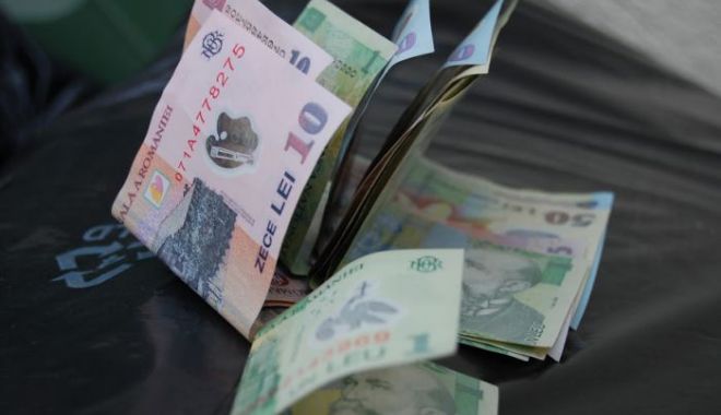 Salariul mediu brut în România s-a majorat cu un leu în iulie - banilei65708-1631257646.jpg