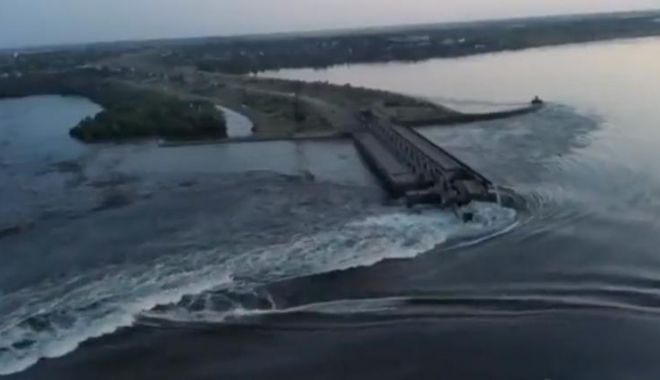 Accesul interzis la plajă, pe malul Mării Negre! Risc de holeră după inundaţiile din Ucraina