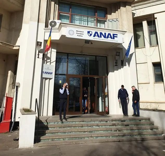 Pentru că nu a plătit impozitul la timp, un bărbat a plătit penalități la ANAF, de 3,35 milioane de lei