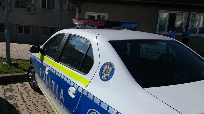 Un bărbat a fost găsit mort pe o bancă într-o stație de autobuz - barbat-banca-1775207686.webp