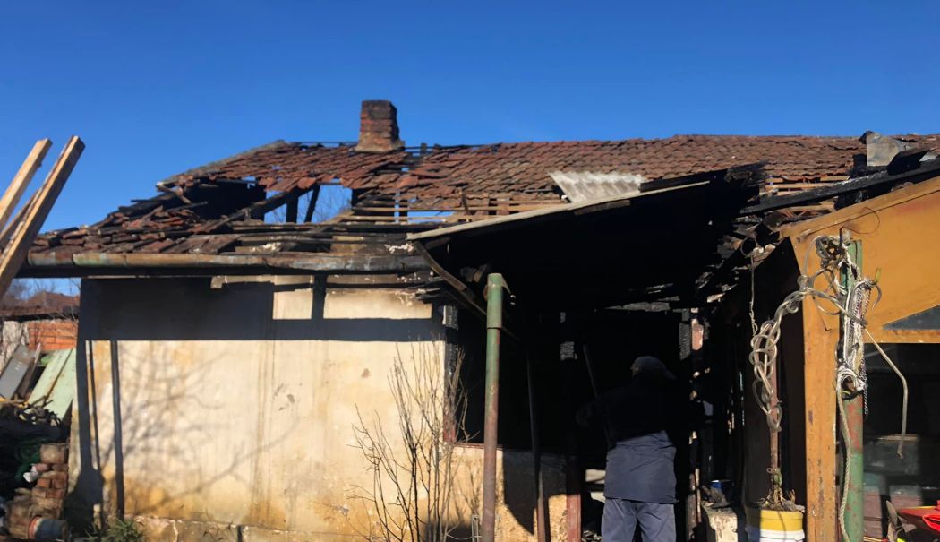 Bărbat găsit mort în locuinţa care i-a luat foc, în dimineața de Crăciun - barbat-mort-1735115092.jpg