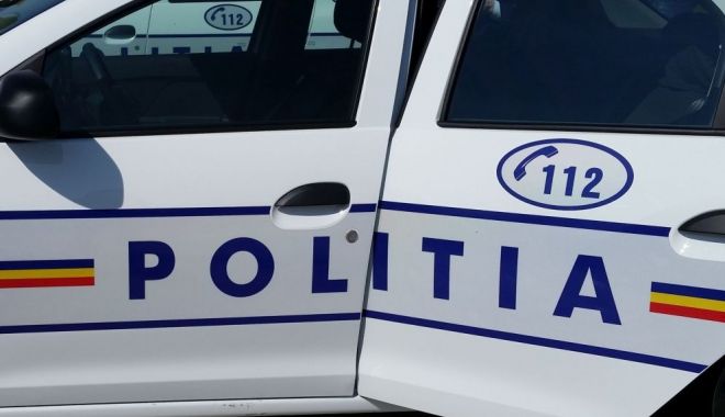 Reţinut de poliţişti după ce a aruncat cu cărămizi de pe acoperiş, în mijlocul Constanţei - barbatretinut-1609171849.jpg
