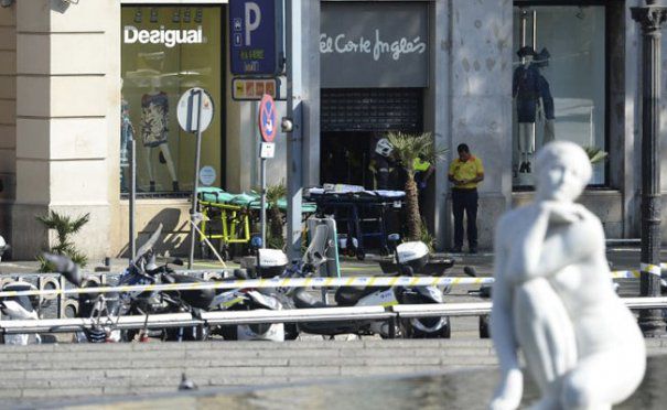 BARCELONA SUB TEROARE / Ce spune Consulul României în orașul spaniol - barcelonaatacterorist605x372-1502987283.jpg