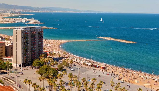 Pandemia încă naște restricții controversate. Ce decizie a luat Barcelona