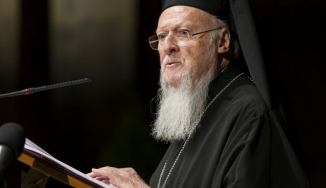 Patriarhul ecumenic Bartolomeu I al Constantinopolului a semnat documentul ce asigură independența Bisericii ortodoxe a Ucrainei - bartolomeuialconstantinopolului-1546693639.jpg