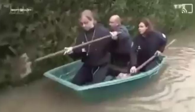VIDEO / Preluarea salvării pe mare de către MAI, subiect de bășcălie pe internet - bascalie-1627288138.jpg