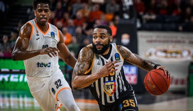 Victorie cu emoţii pentru U-BT Cluj-Napoca în EuroCup - baschet-cluj-1706098659.jpg
