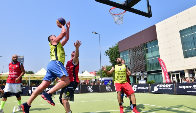 Un român, desemnat cel mai valoros junior din lume la baschet 3x3 - baschet3x3-1516291366.jpg