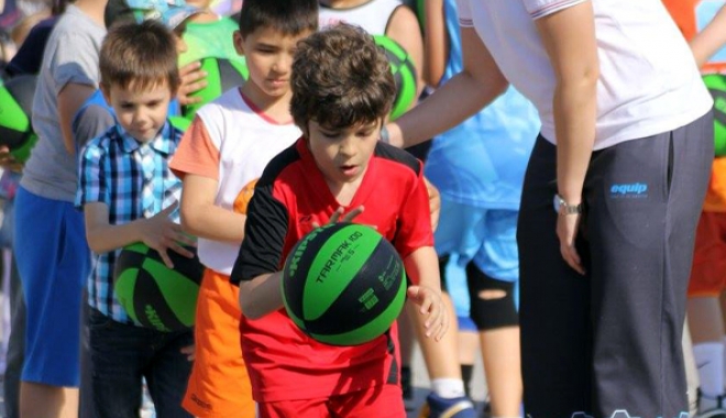 Baschetbaliștii constănțeni luptă împotriva sedentarismului - baschetbalistii-1465232135.jpg