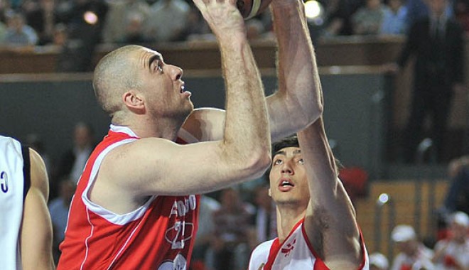BC Farul s-a întărit cu cel mai înalt pivot din Liga Națională - baschetfarul-1357677000.jpg