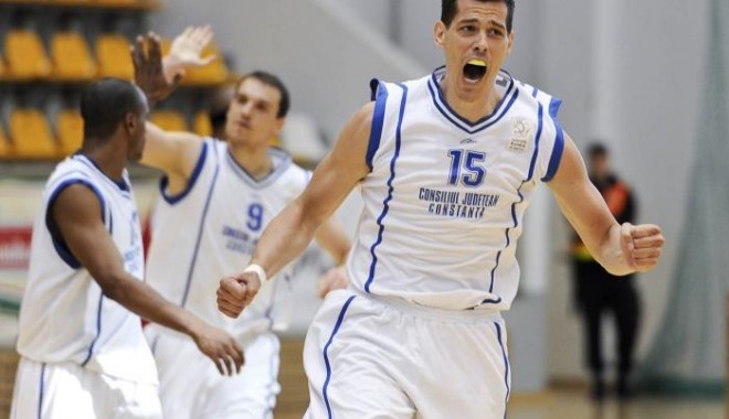 Pivotul Dragan Petronic: 